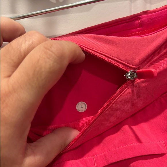 Lululemon Speed Up Low-Rise Lined Short 2.5"
Lip Gloss - Picture 7 of 7